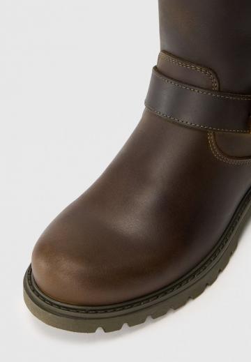 Зимние ботинки