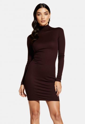 Платье футляр