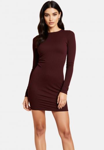 Платье футляр