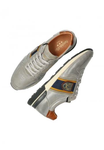 Тренировочные кроссовки