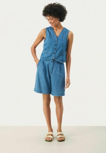 Джинсовая жилетка