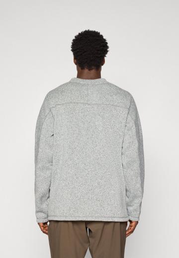 Спортивная кофта