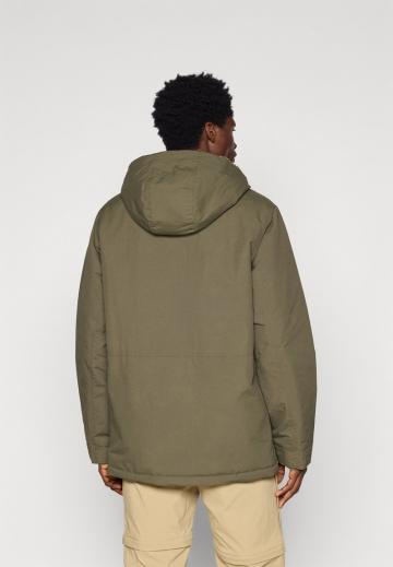 Зимняя куртка