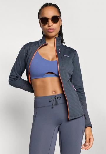 Спортивный бюстгальтер