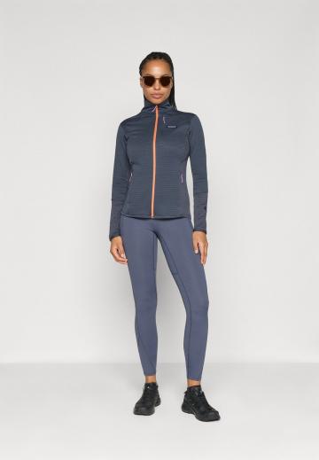 Спортивная куртка