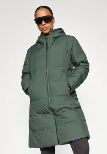 Спортивная куртка