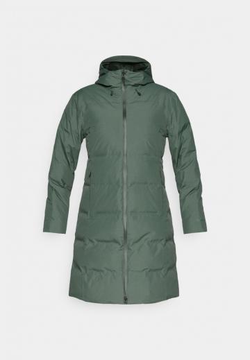 Спортивная куртка