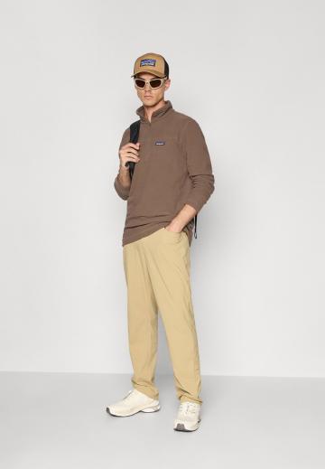 Спортивная кофта