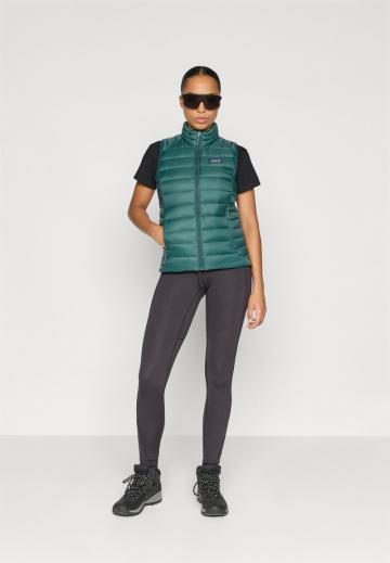 Пуховой жилет