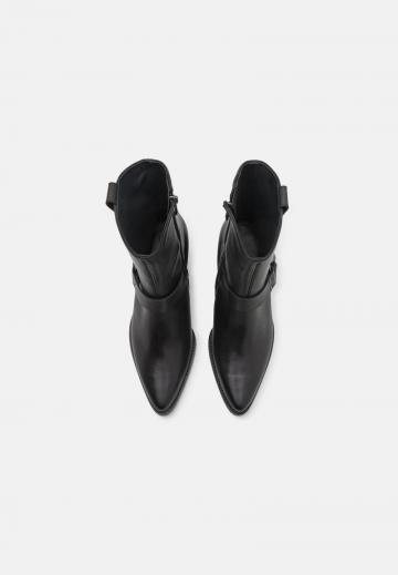 Ковбойские сапоги