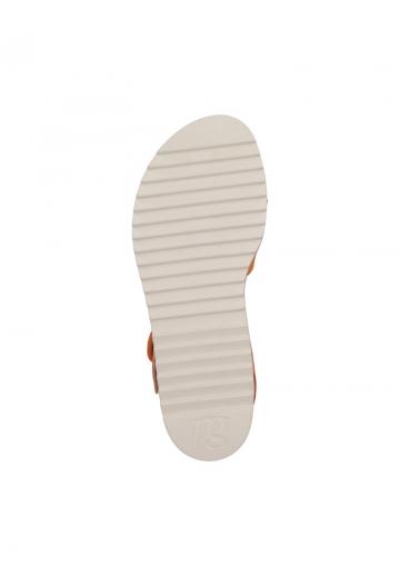 Босоножки на танкетке