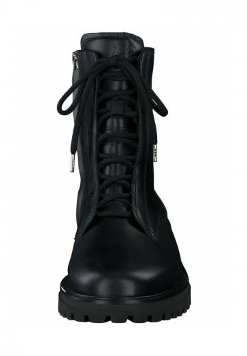 Ботинки на шнуровке