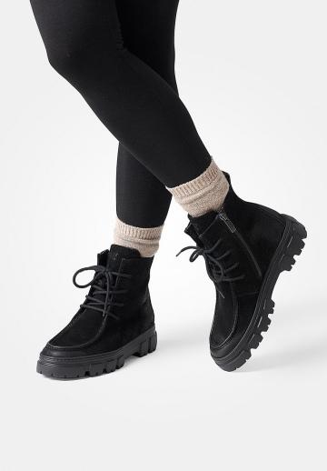 Ботинки на шнуровке