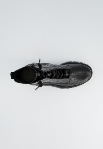 Ботинки на шнуровке