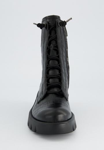 Ботинки на шнуровке