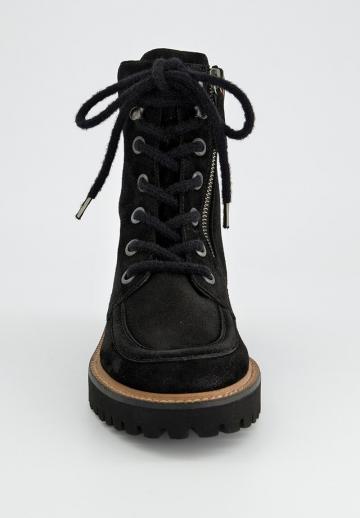 Ботинки на шнуровке