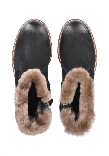 Зимние ботинки