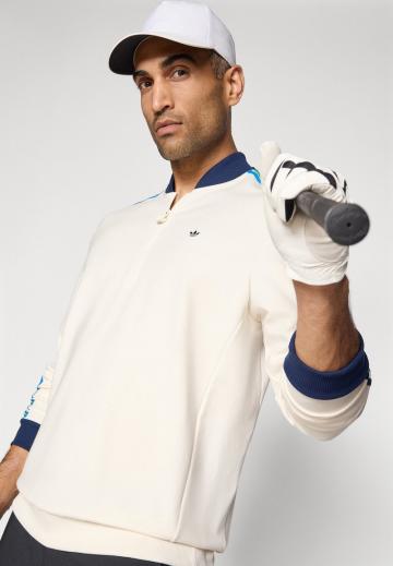 Спортивная кофта