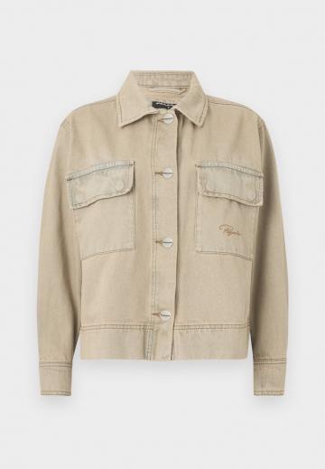 Джинсовая куртка