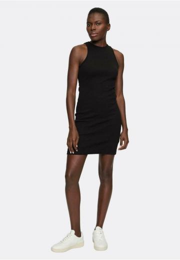 Платье футляр