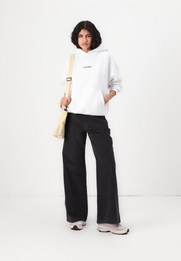 Пуловер с капюшоном