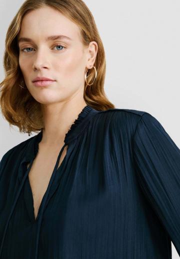 Атласная блузка