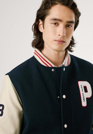 Куртка бомбер