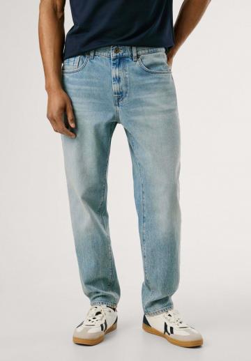 Прямые джинсы