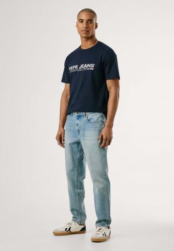 Прямые джинсы