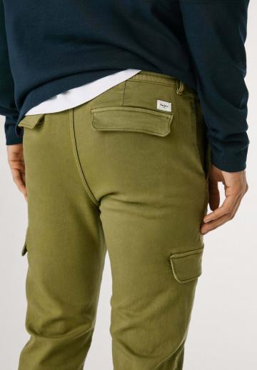 Брюки с накладными карманами