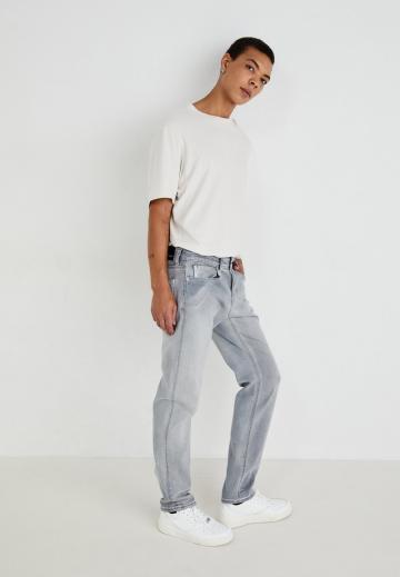 Прямые джинсы