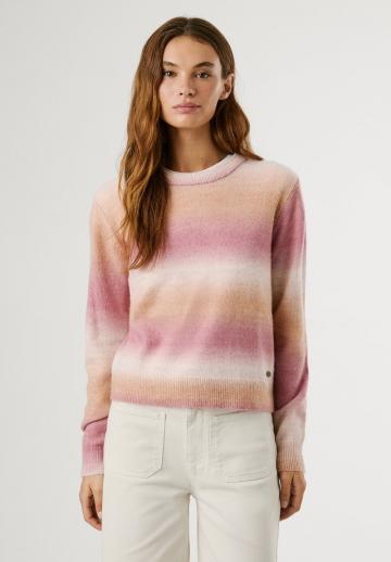Пуловер в полоску
