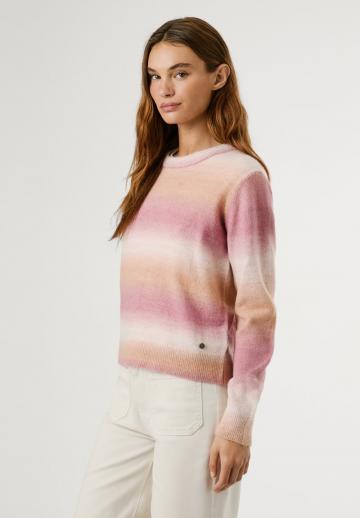 Пуловер в полоску