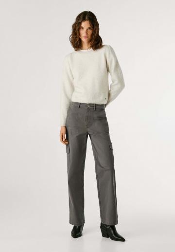 Брюки с накладными карманами