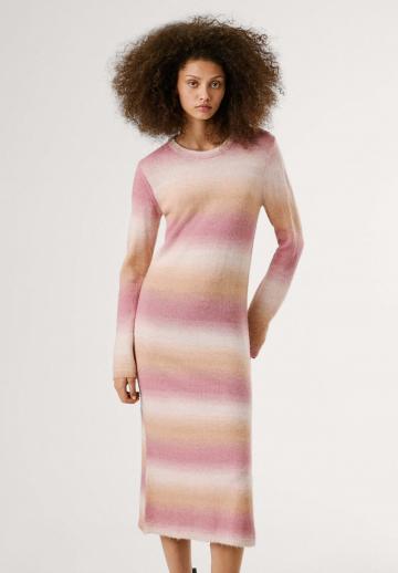 Вязаное платье