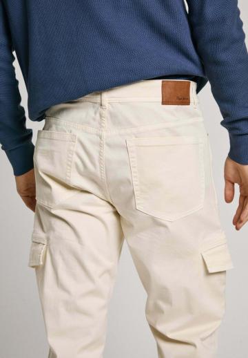 Брюки с накладными карманами