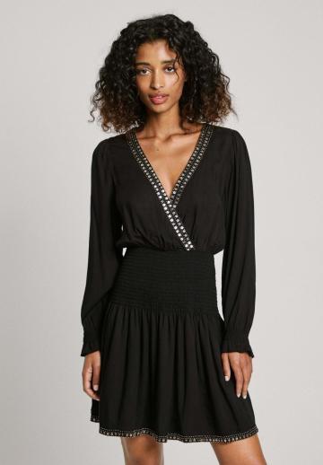 Короткое платье