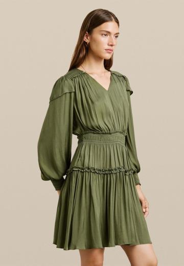 Короткое платье