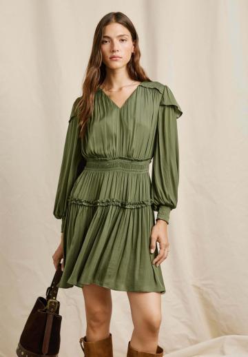 Короткое платье