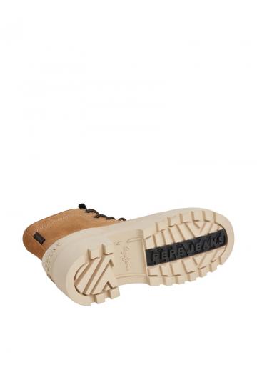 Ботинки на шнуровке