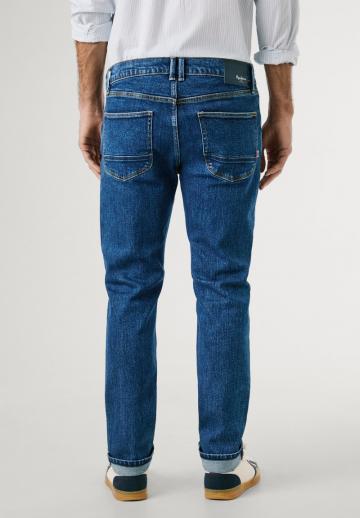 Узкие джинсы