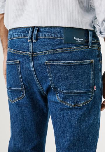 Узкие джинсы