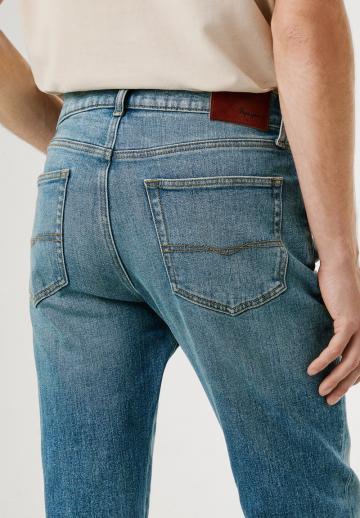 Прямые джинсы