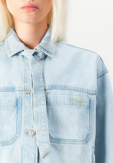 Джинсовая куртка