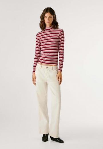Пуловер в полоску