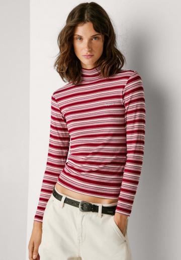 Пуловер в полоску