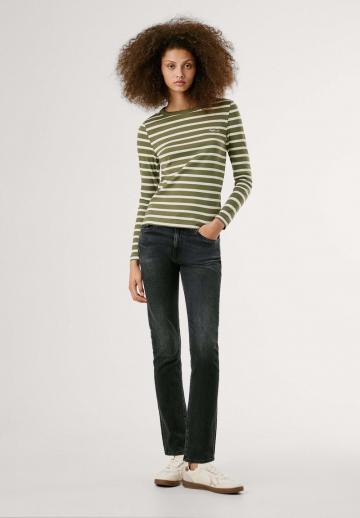 Пуловер в полоску