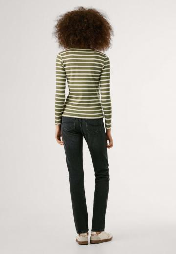 Пуловер в полоску