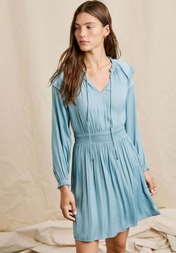 Короткое платье