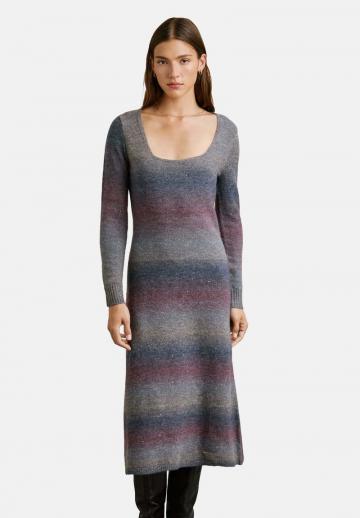 Вязаное платье